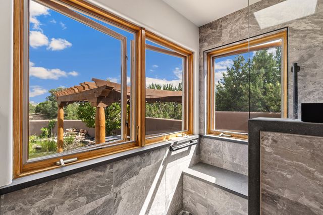 8 S Arroyo Ridge Road, Santa Fe, NM 87508