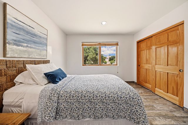8 S Arroyo Ridge Road, Santa Fe, NM 87508