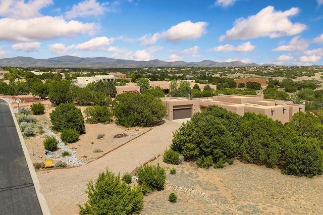 8 S Arroyo Ridge Road, Santa Fe, NM 87508