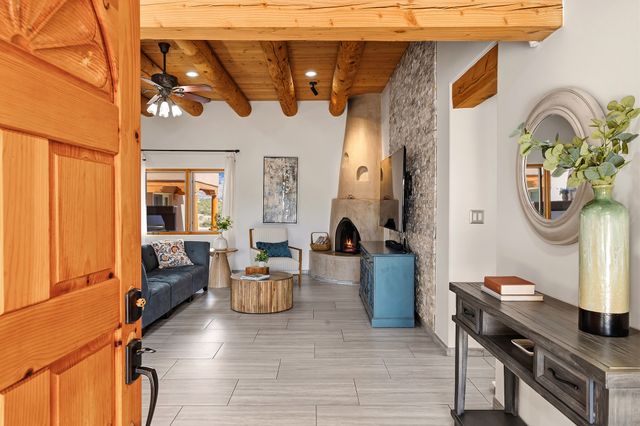 8 S Arroyo Ridge Road, Santa Fe, NM 87508