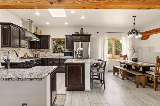 8 S Arroyo Ridge Road, Santa Fe, NM 87508