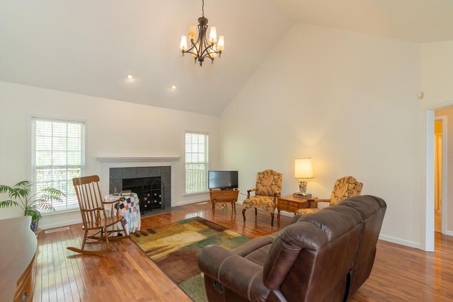 148 Merry Wood Drive, Rossville, GA 30741