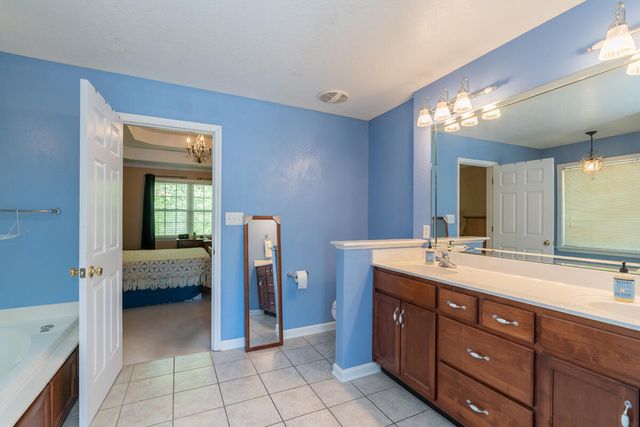 148 Merry Wood Drive, Rossville, GA 30741