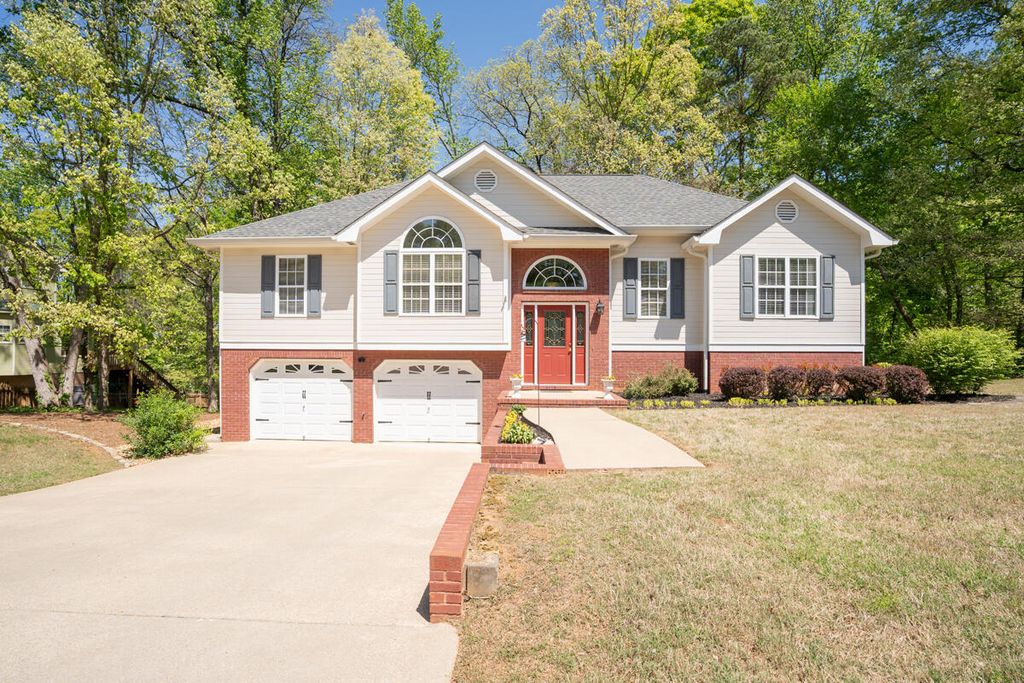 148 Merry Wood Drive, Rossville, GA 30741