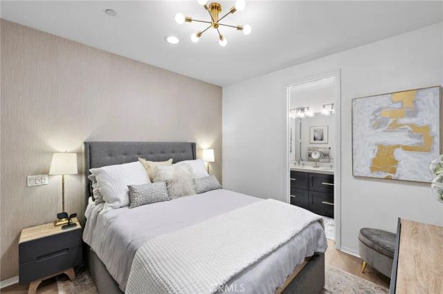 20452 Santa Ana Ave B, Newport Beach, CA 92660