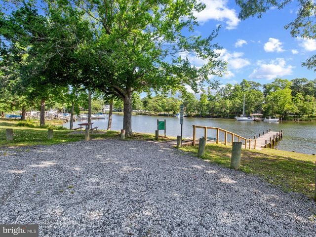 519 HIGHLAND DR, Edgewater, MD 21037