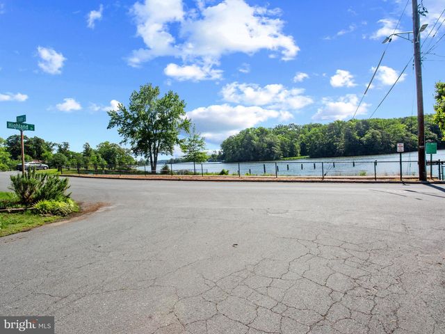 519 HIGHLAND DR, Edgewater, MD 21037