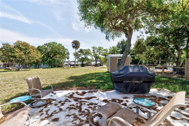 4055 Palm Avenue, Micco, FL 32976