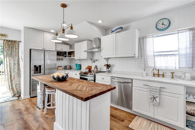 4055 Palm Avenue, Micco, FL 32976