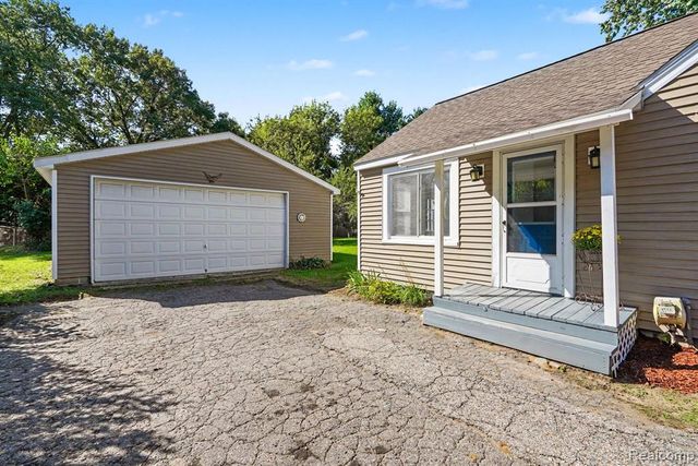 4133 Lanco Court, Waterford, MI 48329