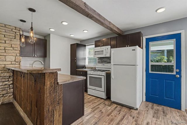 4133 Lanco Court, Waterford, MI 48329