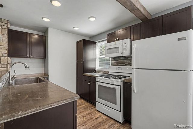 4133 Lanco Court, Waterford, MI 48329