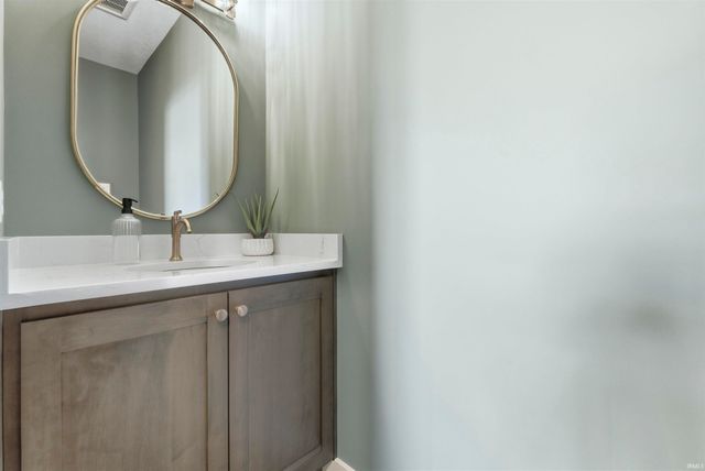 2042 Burnt Lake Drive, Fort Wayne, IN 46814