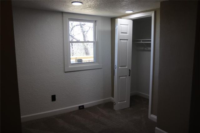 4123 Woodland Avenue, Kansas City, MO 64110