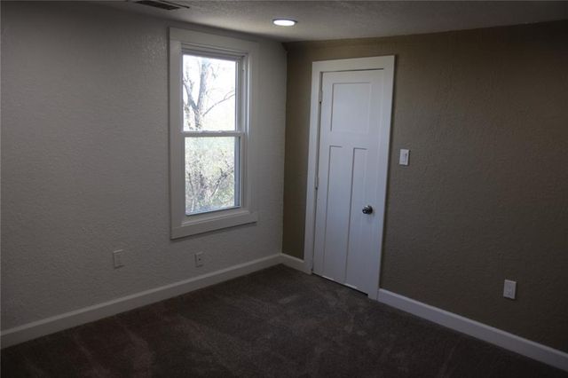 4123 Woodland Avenue, Kansas City, MO 64110