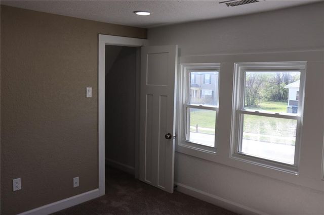 4123 Woodland Avenue, Kansas City, MO 64110