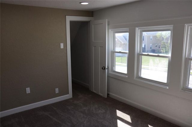 4123 Woodland Avenue, Kansas City, MO 64110