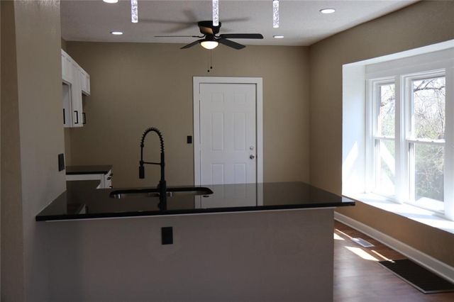 4123 Woodland Avenue, Kansas City, MO 64110