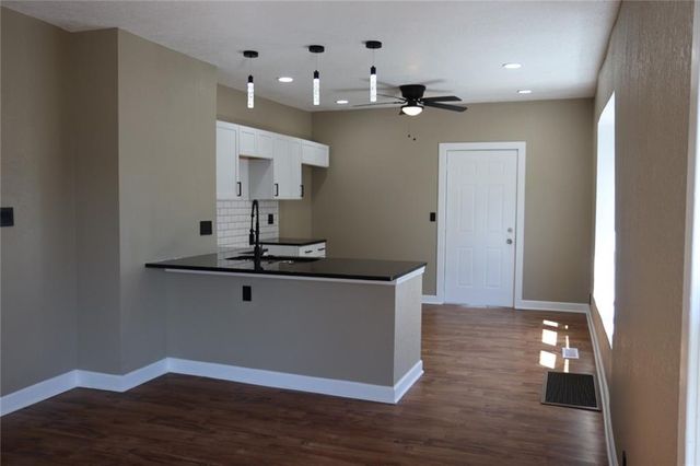 4123 Woodland Avenue, Kansas City, MO 64110