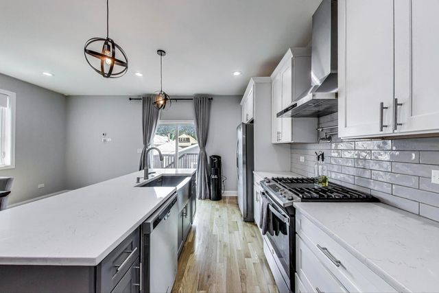 1336 Wesley Avenue, Berwyn, IL 60402