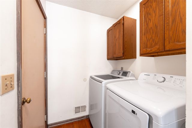 5295 Bear Lake Drive, East Lansing, MI 48823