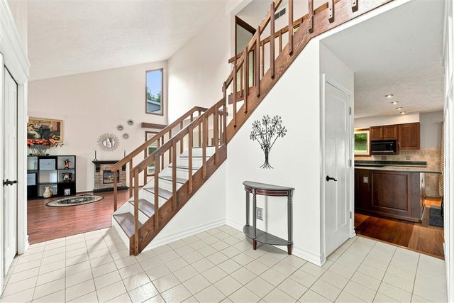 5295 Bear Lake Drive, East Lansing, MI 48823