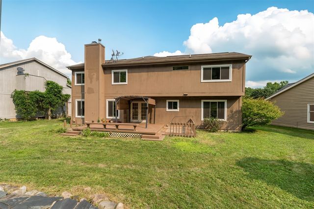 5295 Bear Lake Drive, East Lansing, MI 48823