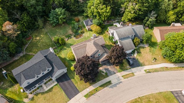 5295 Bear Lake Drive, East Lansing, MI 48823
