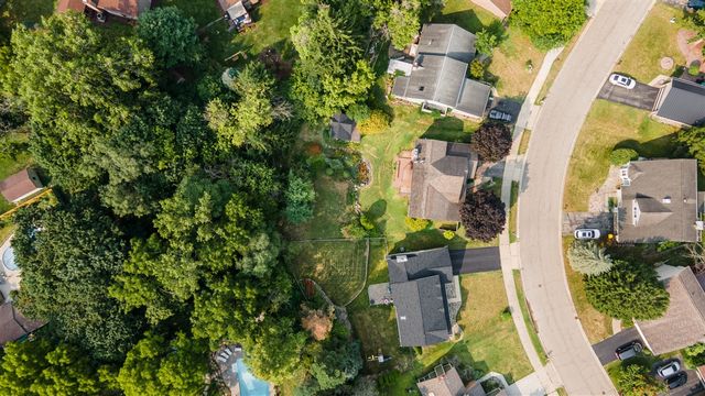 5295 Bear Lake Drive, East Lansing, MI 48823