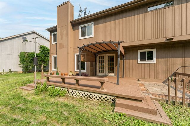 5295 Bear Lake Drive, East Lansing, MI 48823