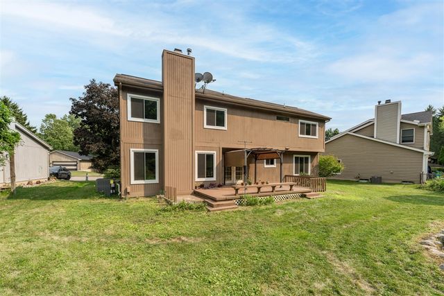 5295 Bear Lake Drive, East Lansing, MI 48823