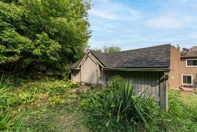 5295 Bear Lake Drive, East Lansing, MI 48823