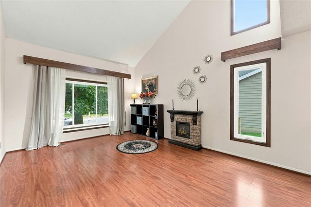 5295 Bear Lake Drive, East Lansing, MI 48823