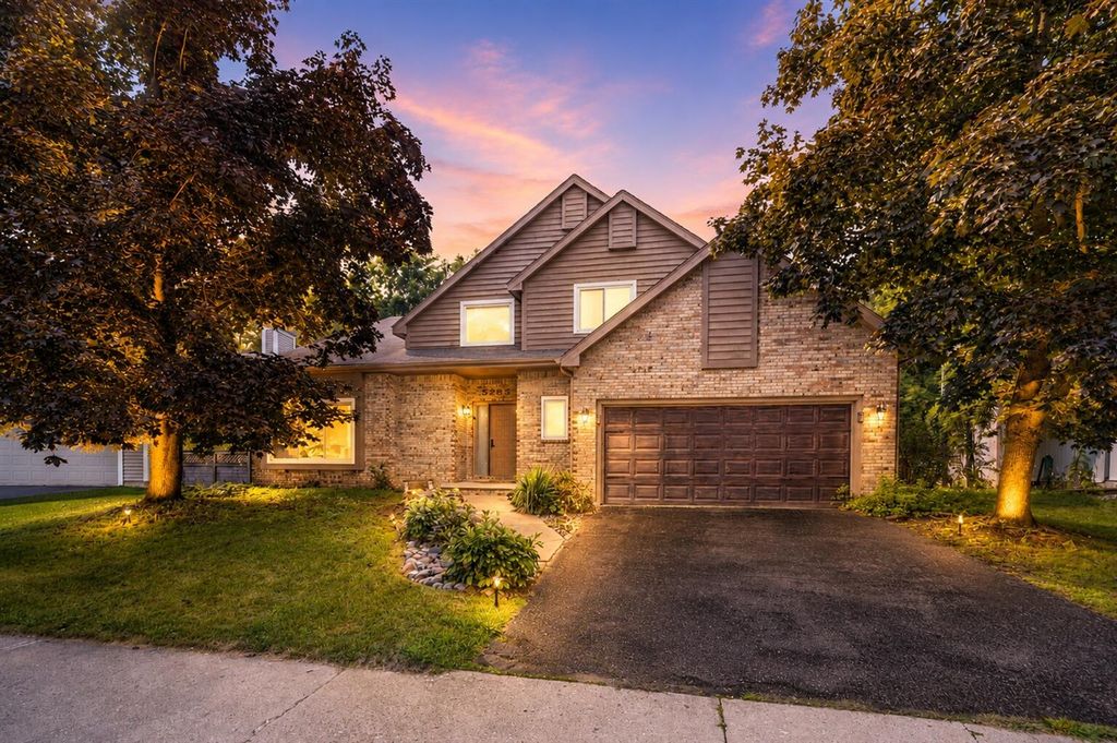 5295 Bear Lake Drive, East Lansing, MI 48823