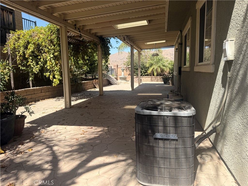 Image 22 of property listing at 11262 Tesota Loop, Corona, CA 92883