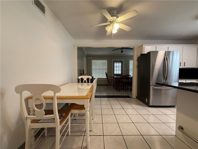 6006 Cindia St, Corpus Christi, TX 78415