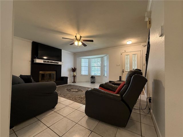 6006 Cindia St, Corpus Christi, TX 78415