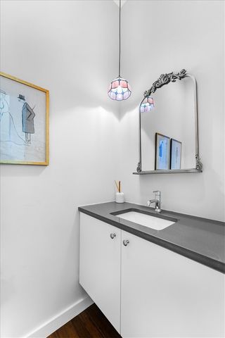 507 SE D Street, Bentonville, AR 72712