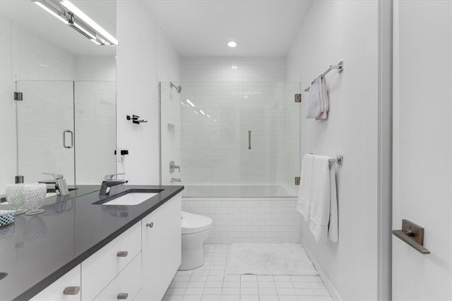 507 SE D Street, Bentonville, AR 72712