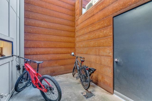 507 SE D Street, Bentonville, AR 72712