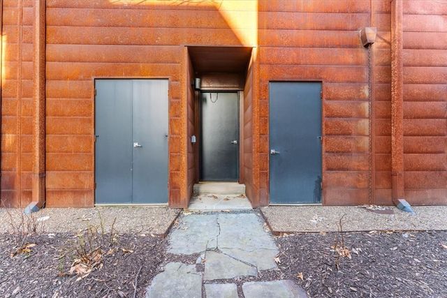 507 SE D Street, Bentonville, AR 72712