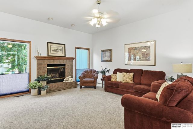 15366 Corby Street, Omaha, NE 68116