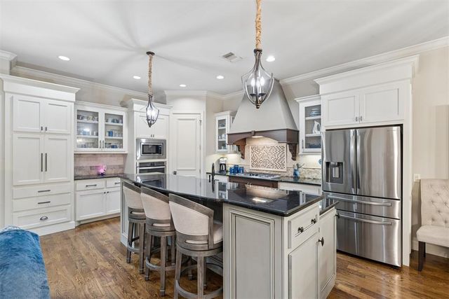 3339 Stone Brook Court, Oklahoma City, OK 73120
