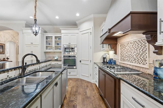 3339 Stone Brook Court, Oklahoma City, OK 73120