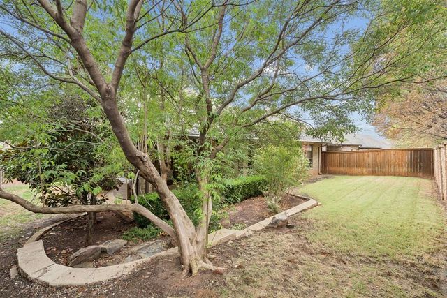 3339 Stone Brook Court, Oklahoma City, OK 73120