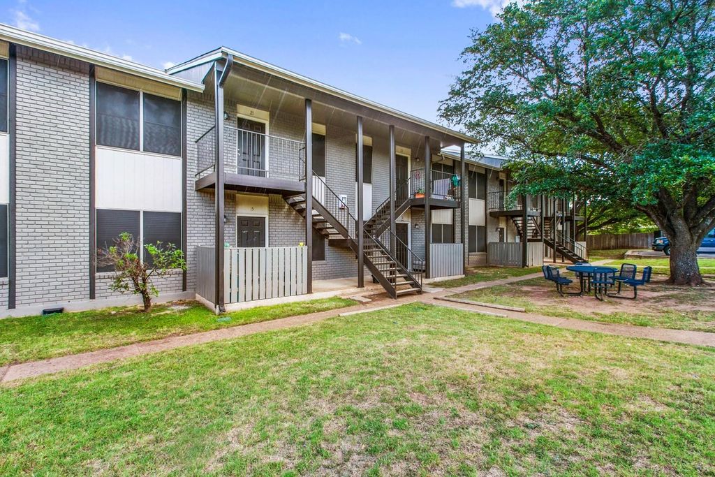 11519 Pecan Creek PKWY 17, Austin, TX 78750