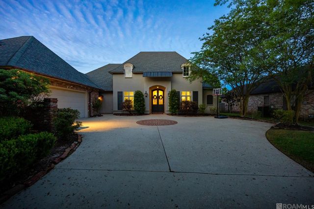 19437 Point O' Woods Ct, Baton Rouge, LA 70809