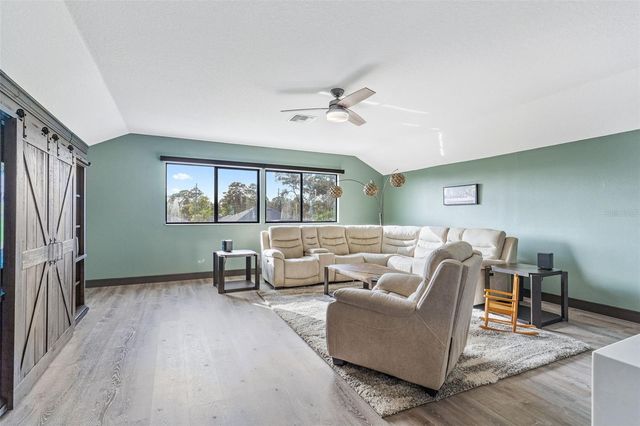 913 BUCKHURST DRIVE, Spring Hill, FL 34609