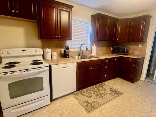 218 Wight Street, Roxton, TX 75477
