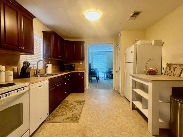218 Wight Street, Roxton, TX 75477